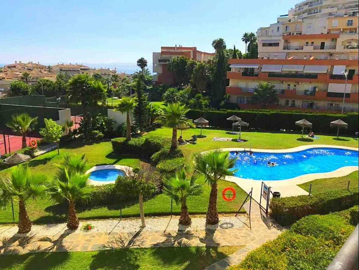 Seaview Apartment With Great Amenities & Facilities Benalmadena Ngoại thất bức ảnh