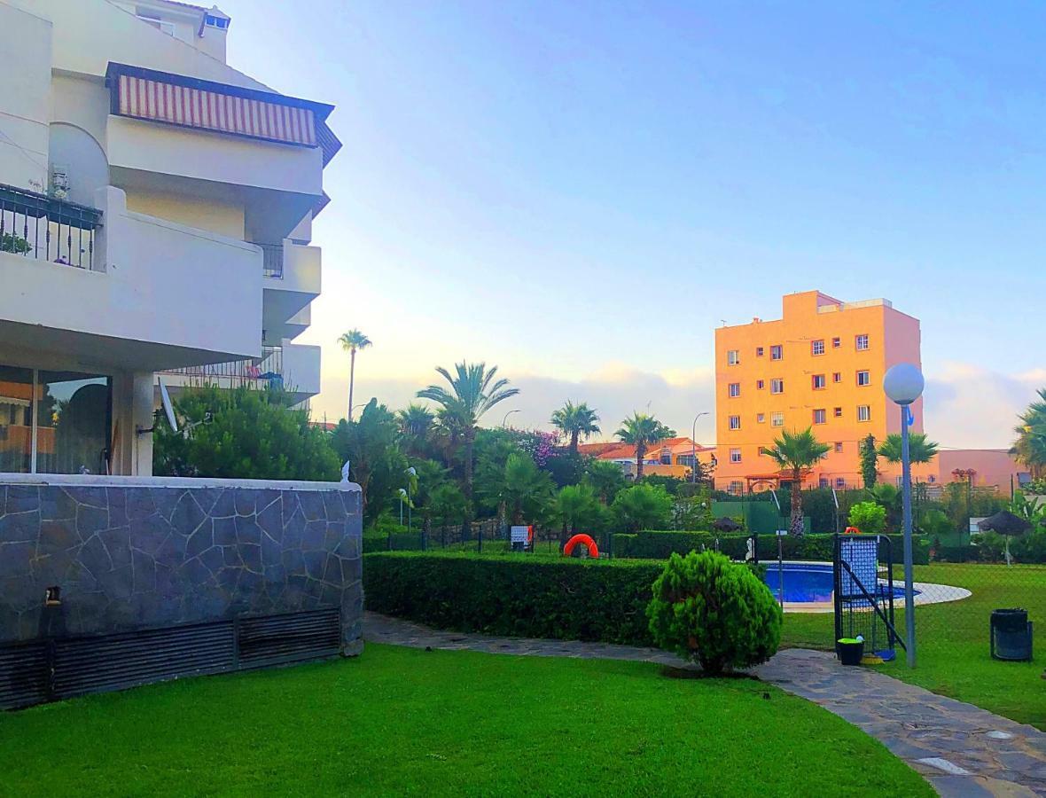 Seaview Apartment With Great Amenities & Facilities Benalmadena Ngoại thất bức ảnh
